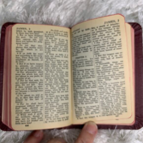 1946 Leather Bound Red New Testament Mini Size 3 x 5" Red Edges - Picture 5 of 6
